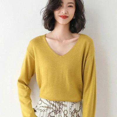 Xiara™ | Classic V-Neck Sweater