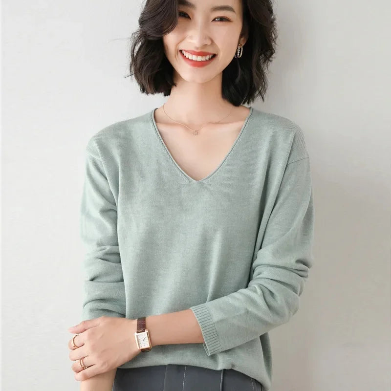 Xiara™ | Classic V-Neck Sweater