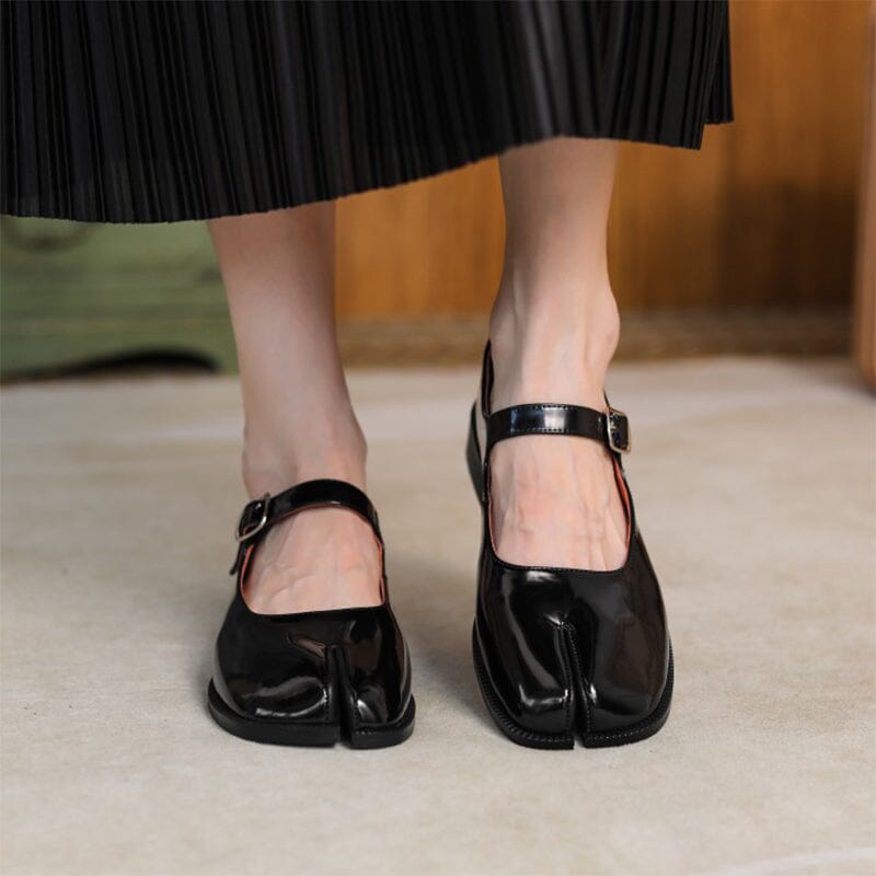 Nivora™ | Retro Split-Toe Flats